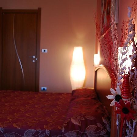 Hotel Un Letto A Casteddu Cagliari Exterior foto